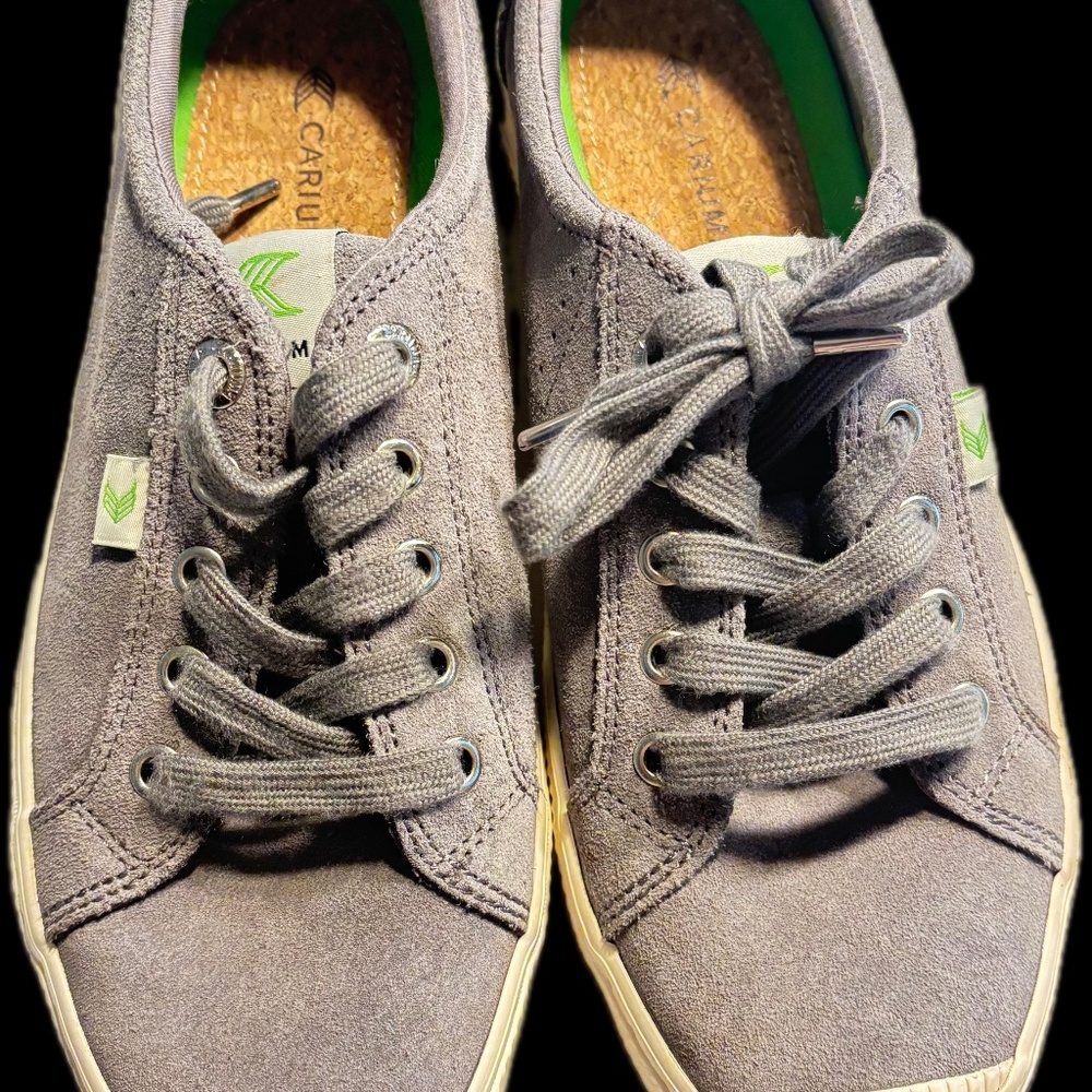CARIUMA Charcoal Grey Canvas Ladies Size 9
